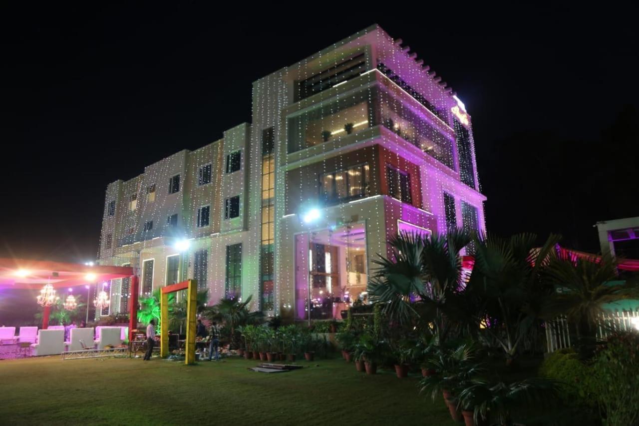 Hotel Pacific Roorkee Exterior photo